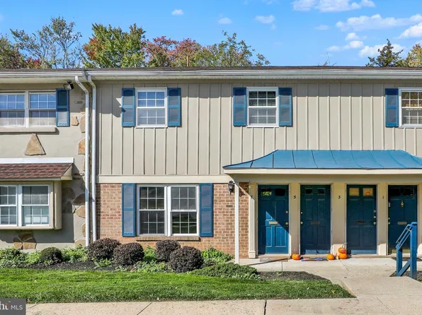 7 Wexford Dr, North Wales, PA 19454