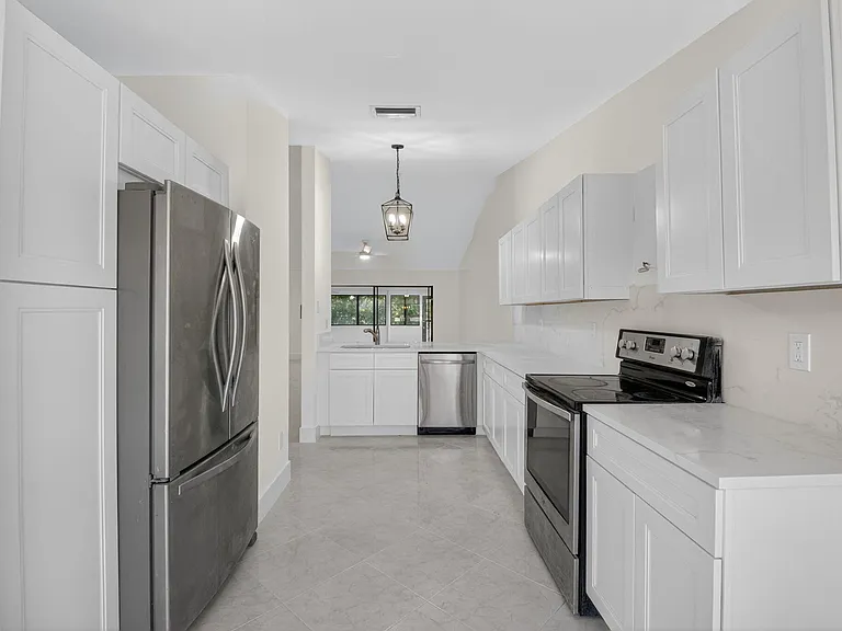 29 Fawlkland Cir — Photo 9