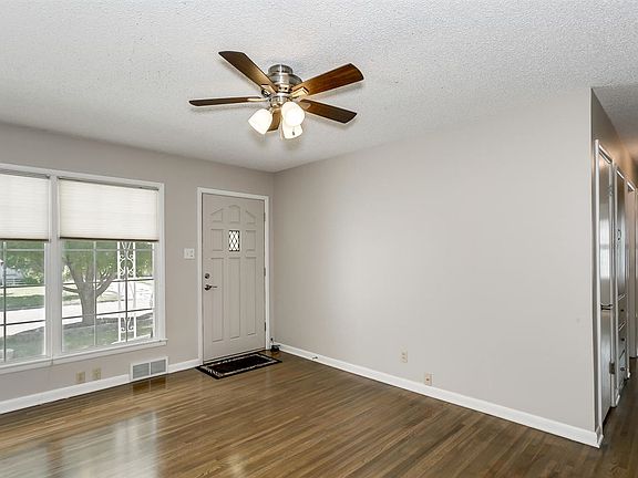 5th image of 713 Fredrick Dr