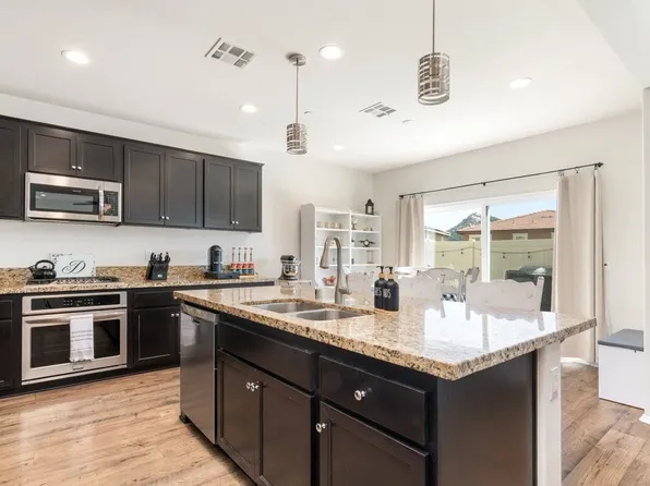 341 Campolina Ct, Fallbrook, CA 92028