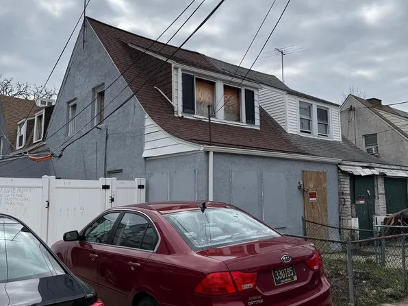 1119 Brown St, Chester, PA 19013