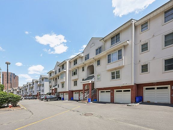 3rd image of 46 Legend Hills Dr #46