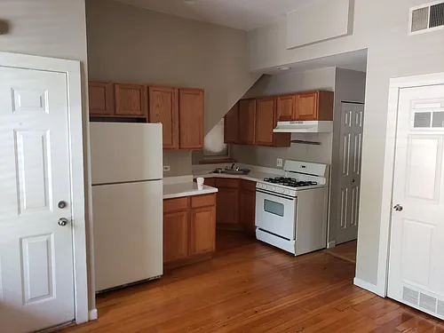 1423 N Bosworth Ave #1F Photo 1