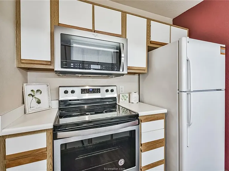 529 Parkway #203 — Photo 16