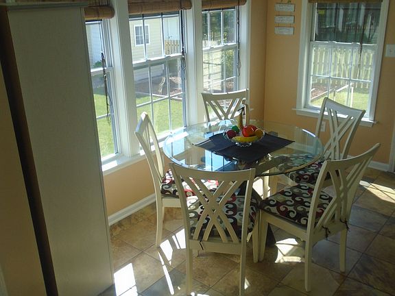 4th image of 163 Snowberry Ln