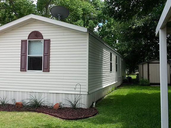 2nd image of 2601 Robinson Dr Trailer 28