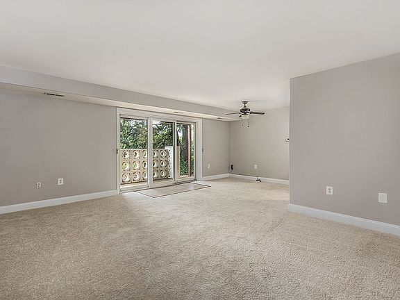 2nd image of 214 Park Terrace Ct SE APT 80