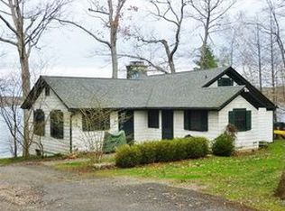 143 Interlaken Rd, Lakeville, CT 06039