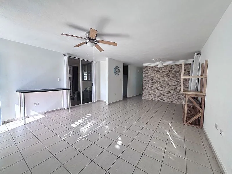 3 bed, 2.0 bath, 1196 sqft, $1,700 — Photo 4