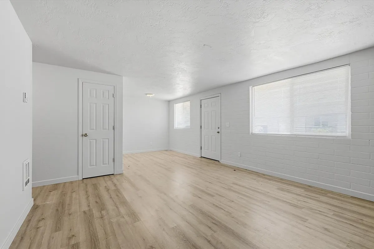 3114 Iowa Avenue - 1 — Photo 4