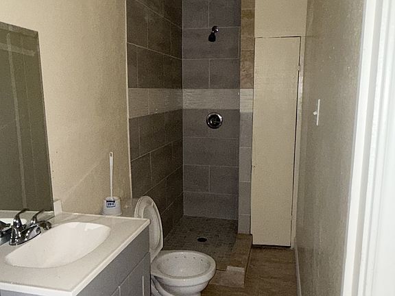 4th image of 203 Veterans Ave Unit A-1