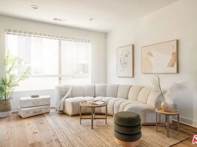 13165 W Lumina Way, Van Nuys, CA, 91401