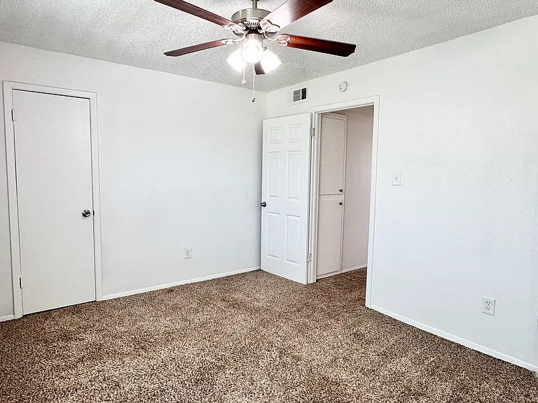 441 SW Thomas St #B — Photo 17