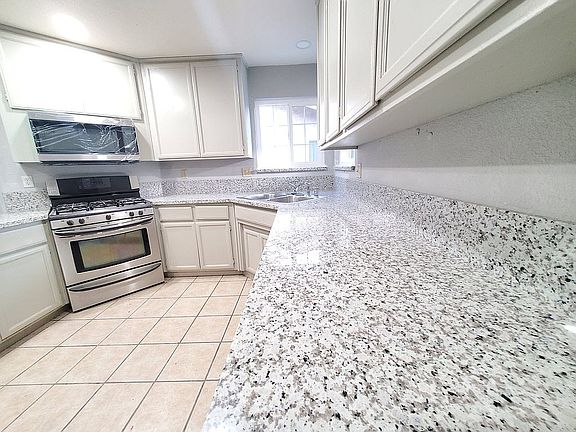 5th image of 16155 Tumbleweed Ln
