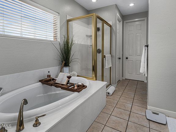 5th image of 20802 N GRAYHAWK Drive #1103