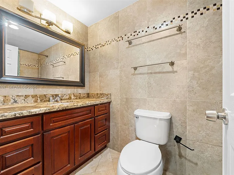 1817 S Ocean Dr #Penthouse 28 — Photo 22