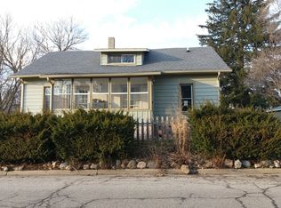 303 E Ridge St, Owosso, MI 48867