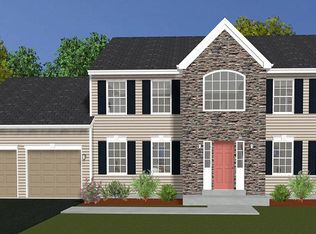 13 Danbury Ct, Reading, PA 19605