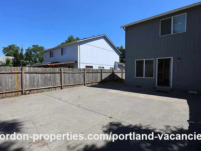5407 SE 121st Ave — Photo 21