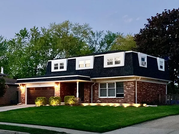 533 N Beck Rd, Lindenhurst, IL 60046