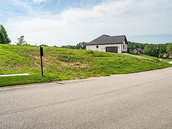 4th image of 3628 Woodland Lakes Dr
