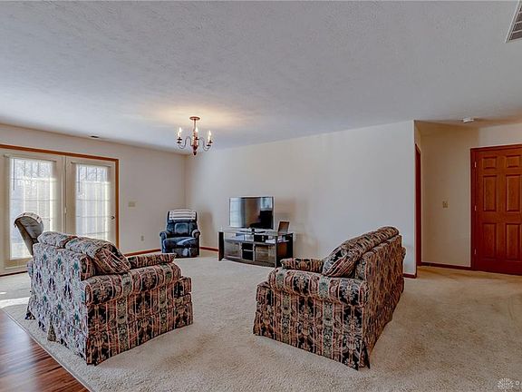 3rd image of 149 Goldenrod Dr