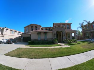 15073 Willow Wood Ln, Fontana, CA 92336