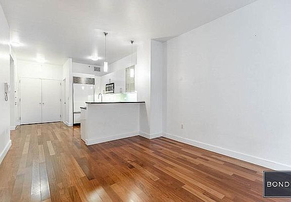 4th image of 212 E 57th St APT 6B