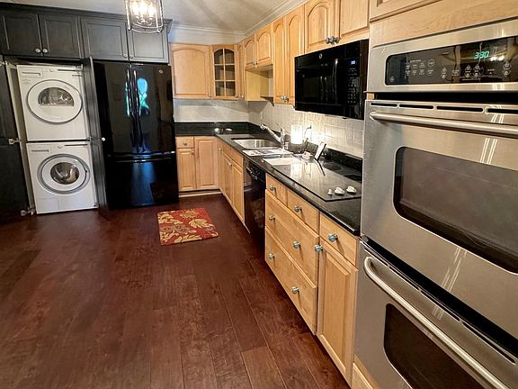 5th image of 8360 Greensboro Dr APT 221