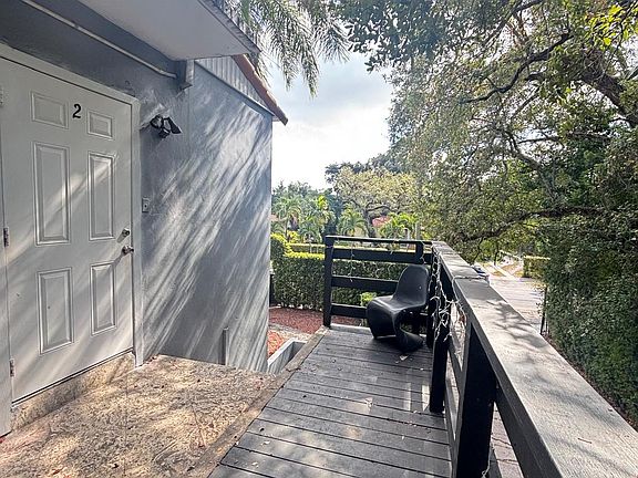 5th image of 3031 NW 15th St Floor D