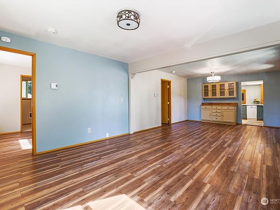5th image of 3703 Burwell Street