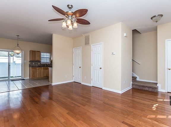 3rd image of 134 Reid Ln