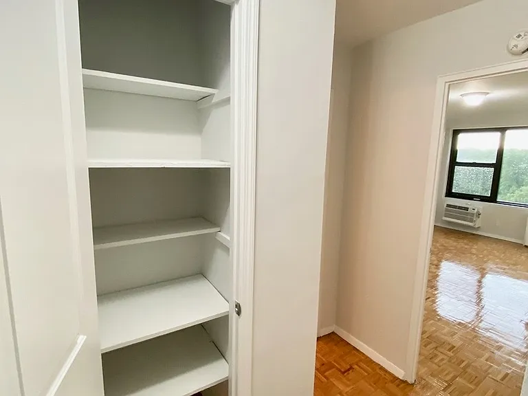 160 Parkside Ave #11A — Photo 10