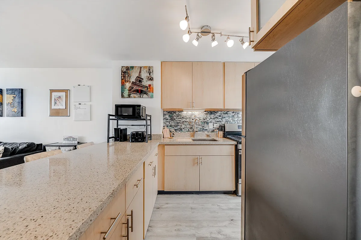 Building Photo - 2630 Kapiolani Blvd #802