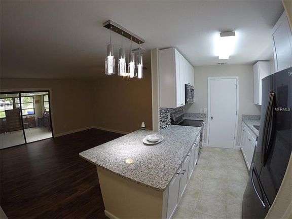 2nd image of 7585 Mesa St