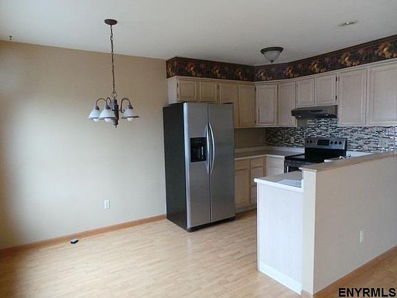 5th image of 15 Continental Ave #B