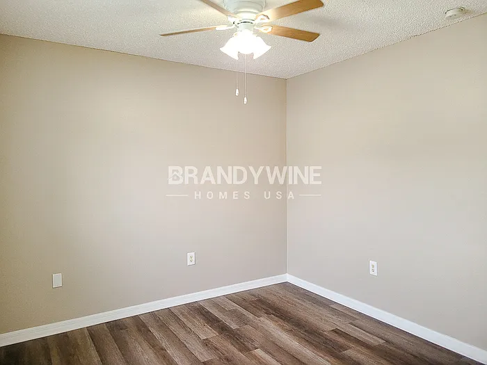 2564 Courtland Blvd — Photo 28