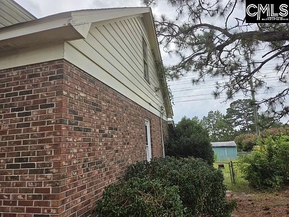 3rd image of 253 Lookout Point Rd