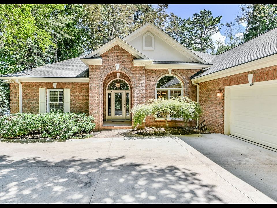 1st image of 122 N Waterside Dr