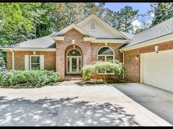 122 N Waterside Dr, Seneca, SC 29672