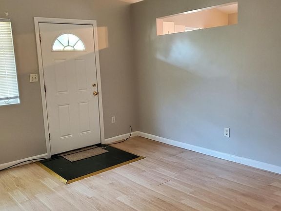 2nd image of 27418 Groveland St