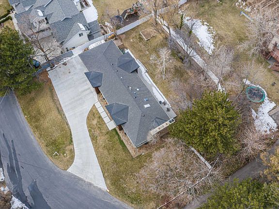 3rd image of 2819 E Sleepy Hollow Dr