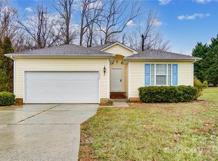 3002 Willamette Valley Dr, Charlotte, NC 28215