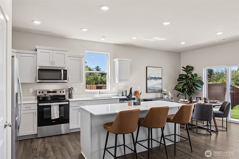 2nd image of 560 Hann Street #66