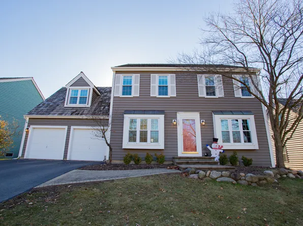 4587 Kings Way N, Gurnee, IL 60031