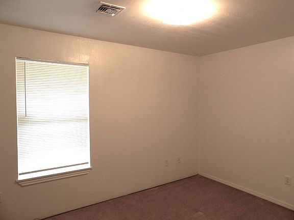 5th image of 1203 NW Bell Ave APT A