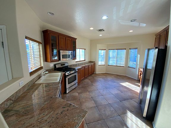 4th image of 11179 African Sunset St