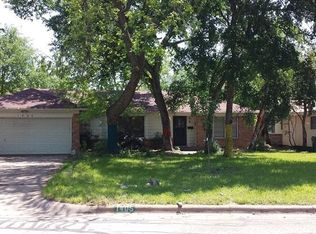 1405 Robin Ln, Arlington, TX 76010