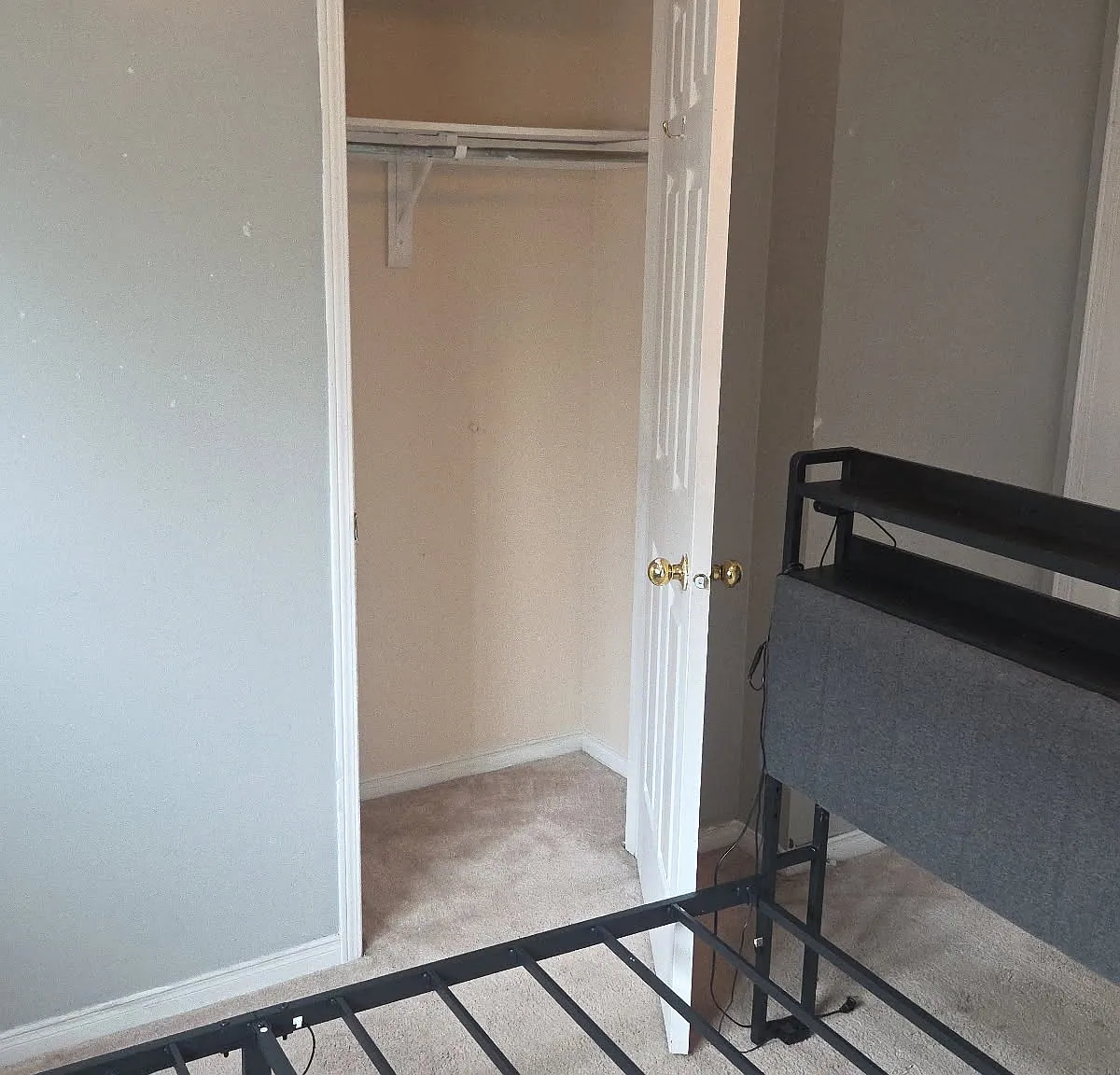 Golds Cres, Barrie — Photo 3