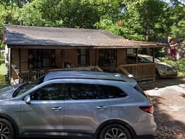 111 N Thompson Ct, Chickasaw, AL 36611